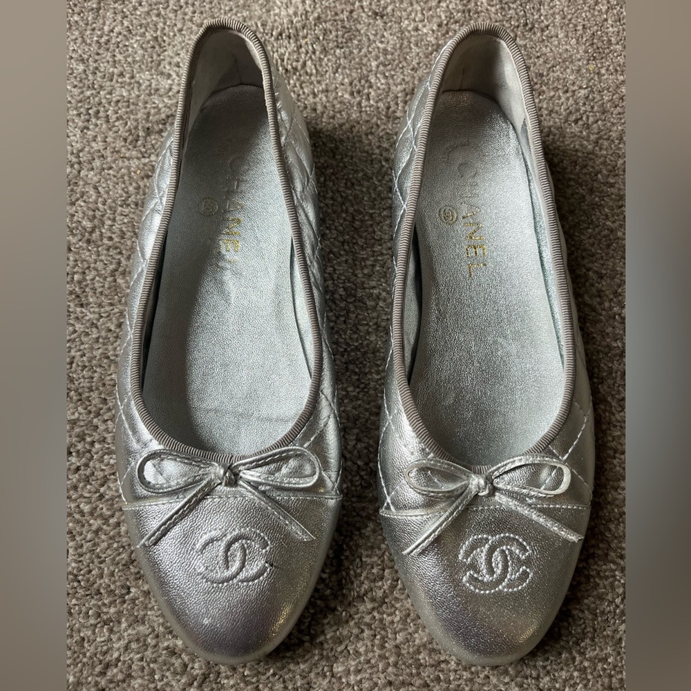 Silver Quilted CC Logo Chanel Ballet Flats